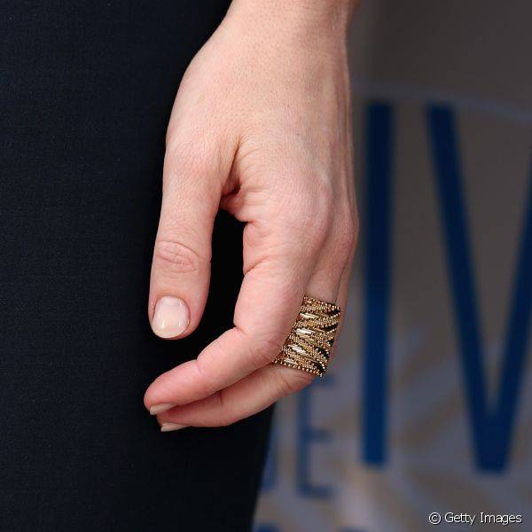 A atriz Cate Blanchet escolheu a cor nude para pintar as unhas das m?os, no Festival de Cannes